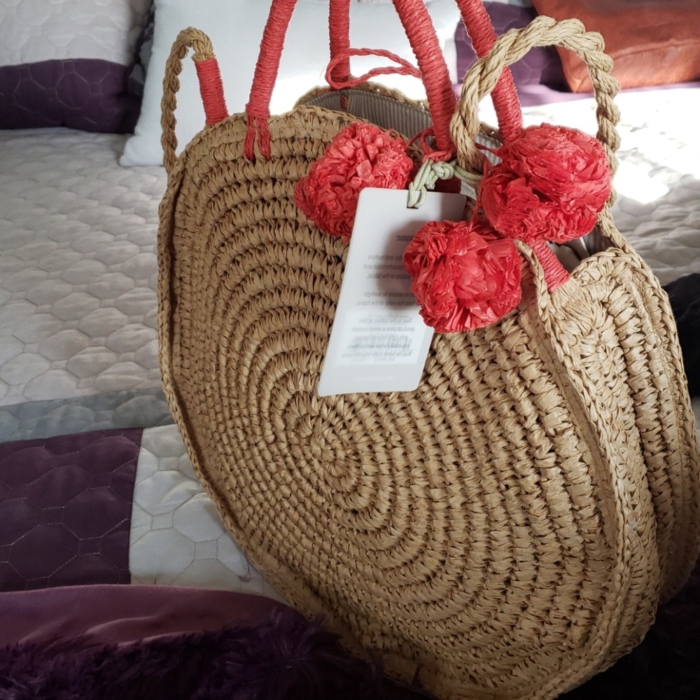 Beige tote..Tommy bahama bag
